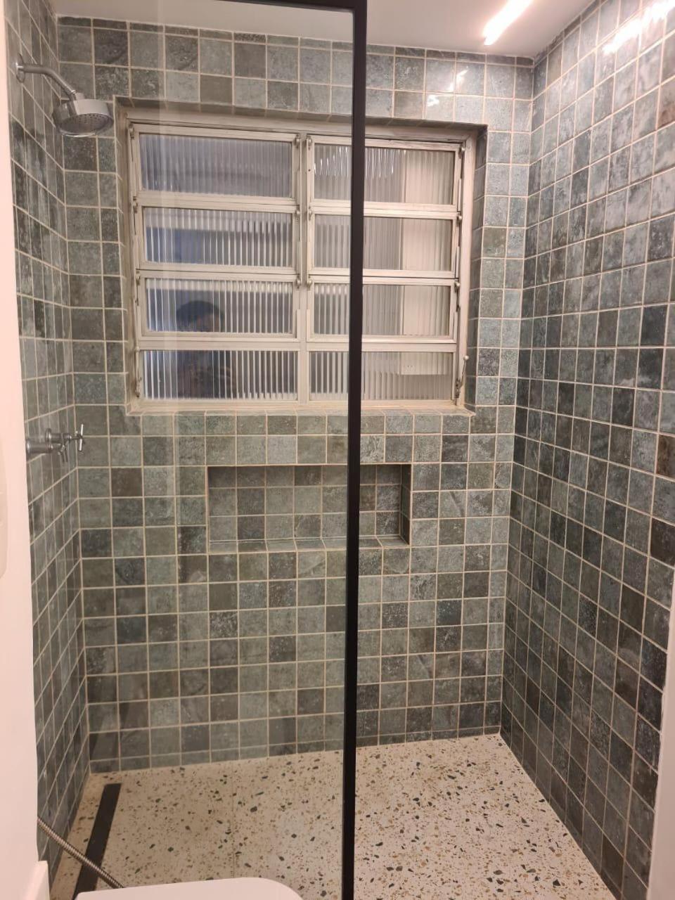 Lindo Em Edificio Iconico De Santos! Apartamento